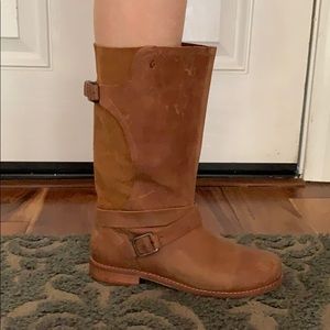 Olukai boots